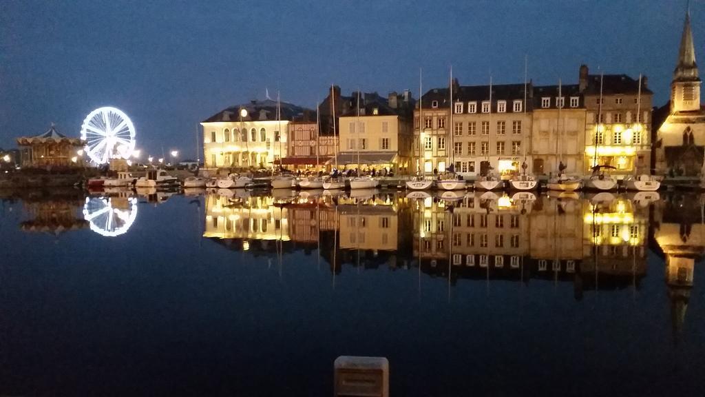 Honfleur Location Apartment Luaran gambar