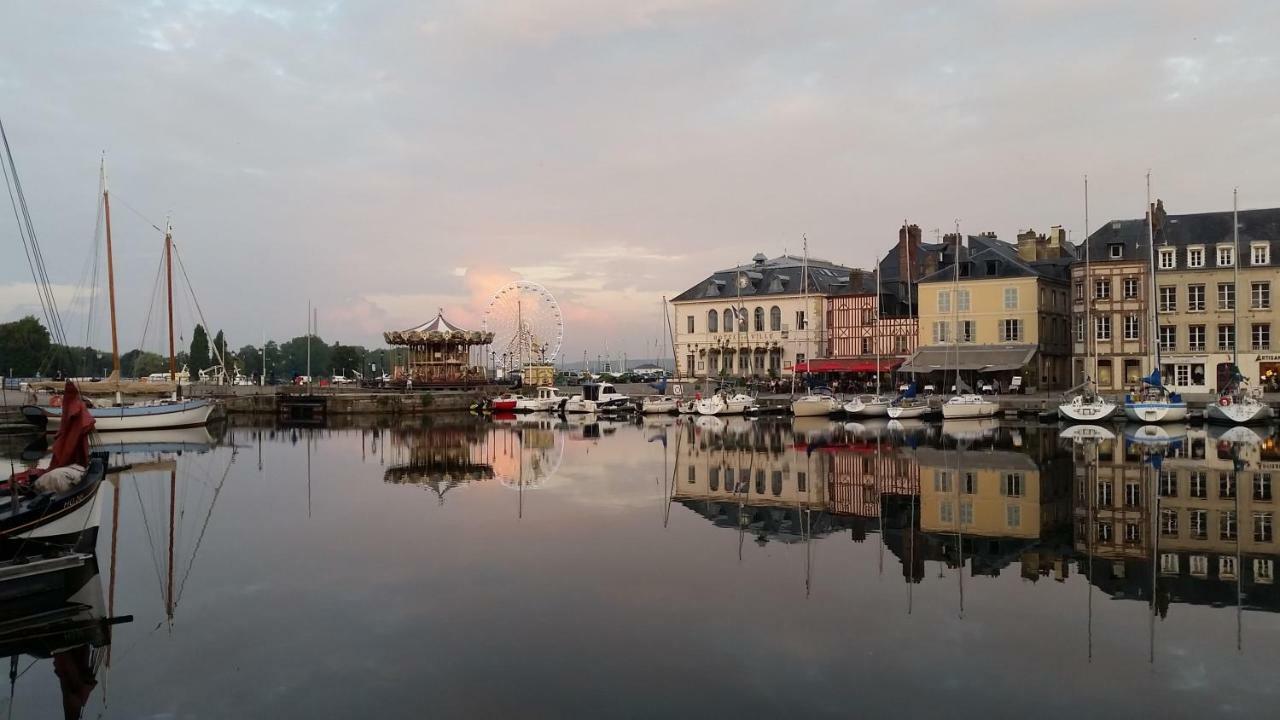 Honfleur Location Apartment Luaran gambar